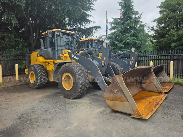 2020 John Deere 644L Large Loader