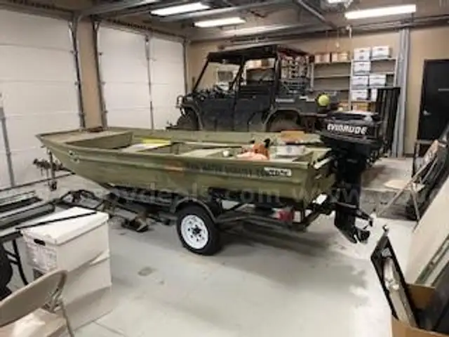POLAR KRAFT JON BOAT