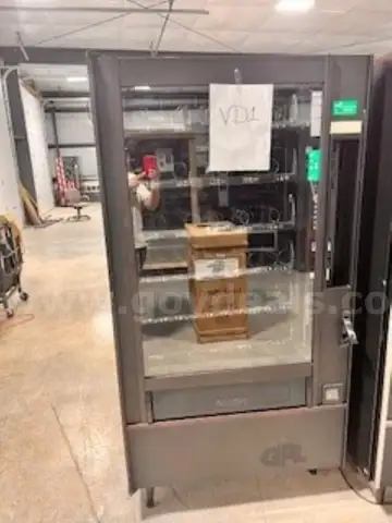 VENDING MACHINES   (1 LOT)