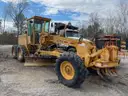 1989 JOHN DEERE 670B MOTOR GRADER