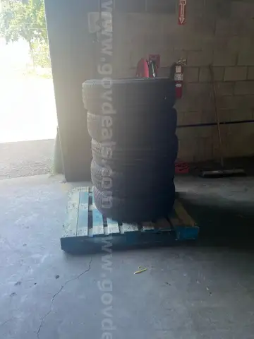 FIRESTONE TIRES QTY-5