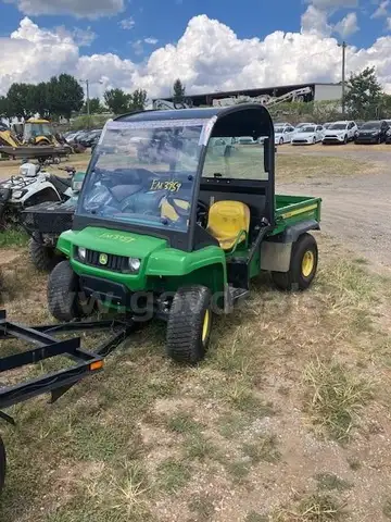 2018 JOHN DEERE GATOR 4X2