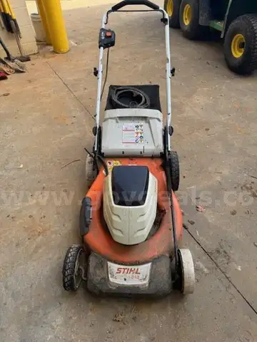 36 VOLT STIHL PUSH MOWER