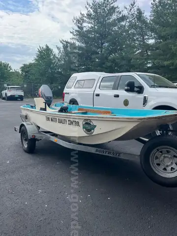 14&#x27; BOSTON WHALER W/MOTOR AND TRAILER