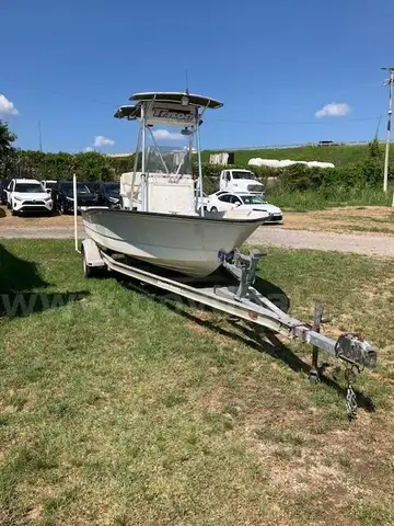 2002 TRITON ENFORCER C/C BOAT