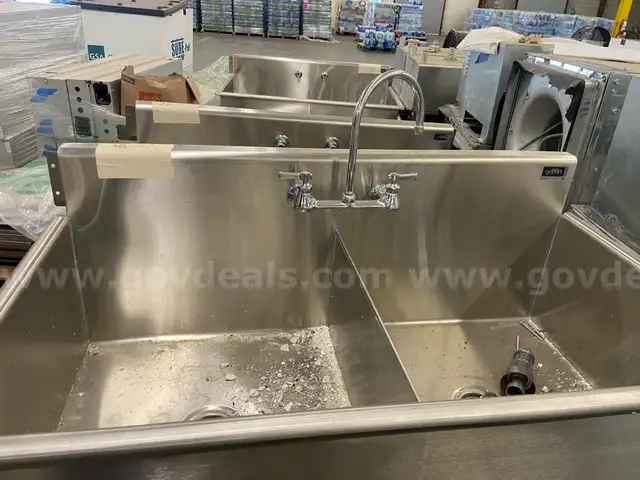 DOUBLE STAINLESS STEEL SINK