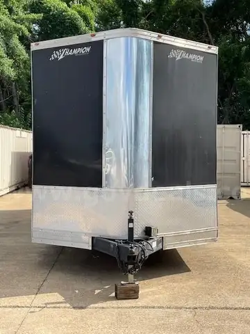 24&#x27; ENCLOSED HOMESTEADER TRAILER