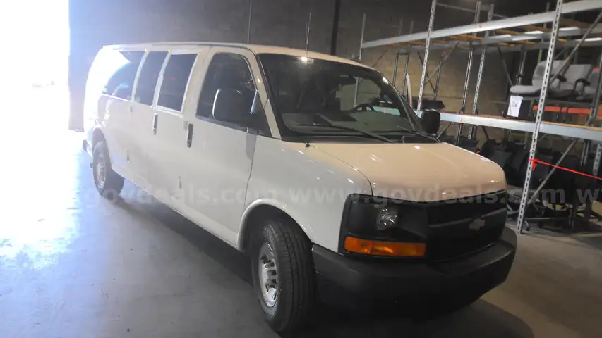 2016 CHEVROLET EXPRESS 3500 EXTENDED PASSENGER VAN