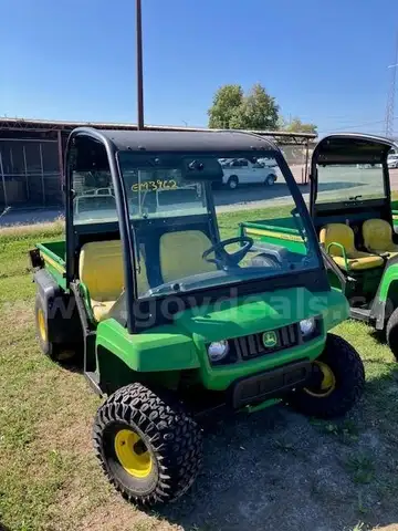 2018 JOHN DEERE GATOR