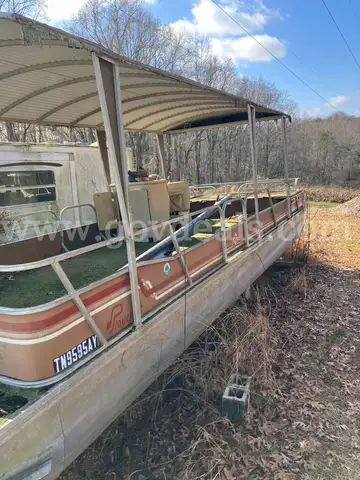 1986 FUNTOON 28' PONTOON BOAT