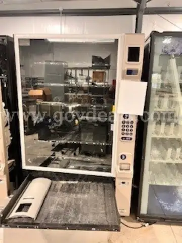 Beverage Vending Machines QTY-12