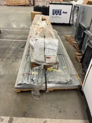 HOSPITAL CURTAIN RAIL SYSTEM WITH CURTAINS