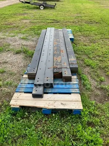 PLOW BLADES   1 LOT