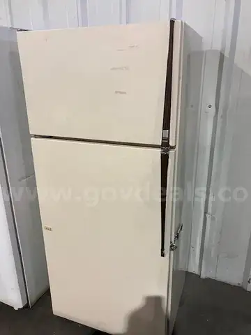 REFRIGERATOR