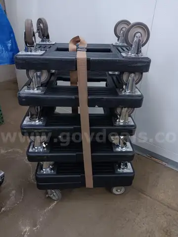 Cambro Camdolly for Camcarriers stack of 6