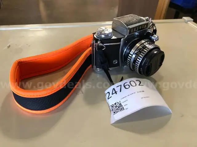CAMERA: SRL FILM W/ LENS