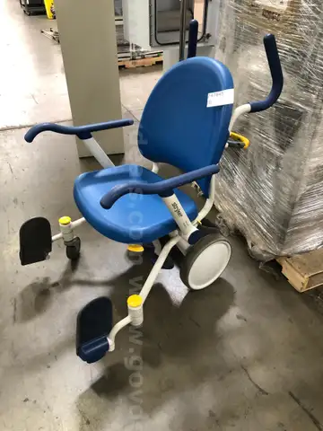 WHEELCHAIR: PAITENT TRANSPORT