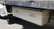 TRUCK: 24FT STAKEBED/ FLATBED