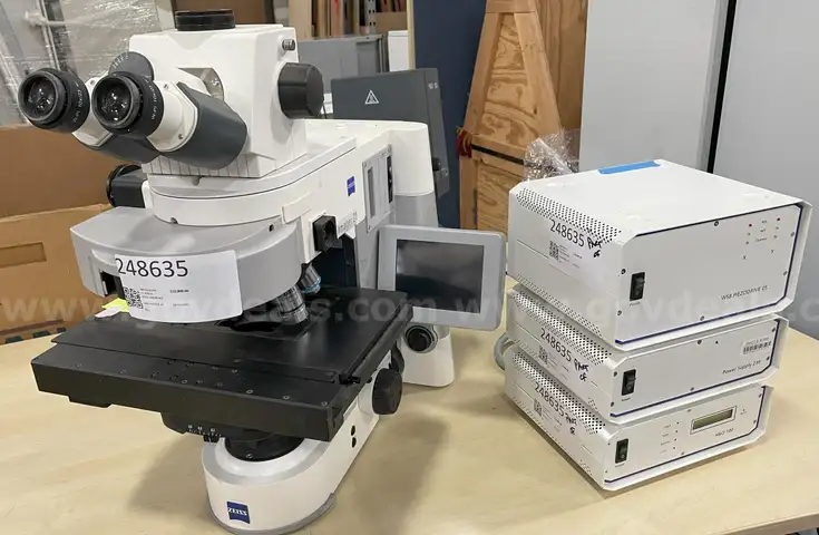 MICROSCOPE: FLUORESCENCE, MOTORIZED
