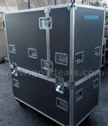 PROTECTIVE TRAVEL CASE: PROFESSIONAL, FOR AUDIO EQUIPMENT