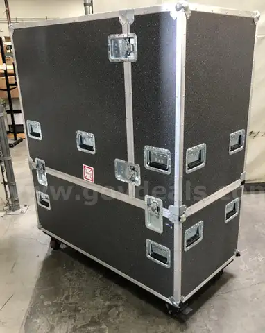 PROTECTIVE TRAVEL CASE: PROFESSIONAL, FOR AUDIO EQUIPMENT