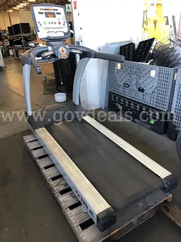 FITNESS EQUIPMENT: TREADMILL