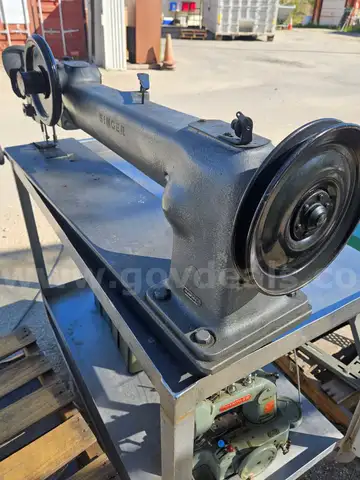 Singer Industrial Sewing Machine