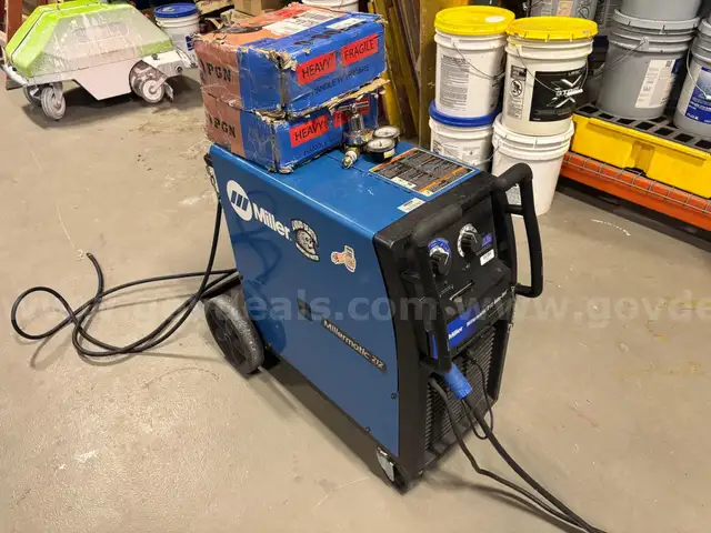 Miller Millermatic 212 Auto-Set Welder