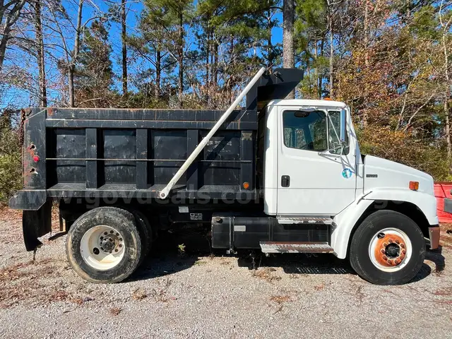 2003 Freightliner FL70 Dump Truck