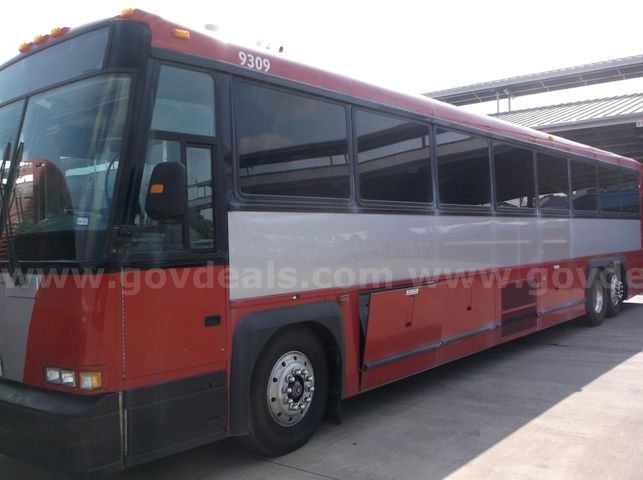 2006 MCI D4500 Motor Coach Transit Bus (Unit 9309) | GovDeals