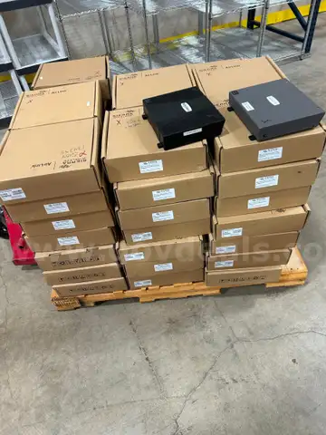 No Reserve: IT Network Load 9  (64) Sierra Wireless and (77) In Motion Technology  Routers