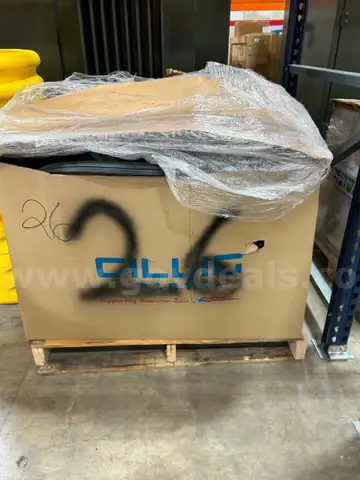 No Reserve:  BUS PARTS Pallet #26 ( Gillig, New Flyer, MCI)