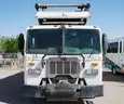 2015 Peterbilt 320