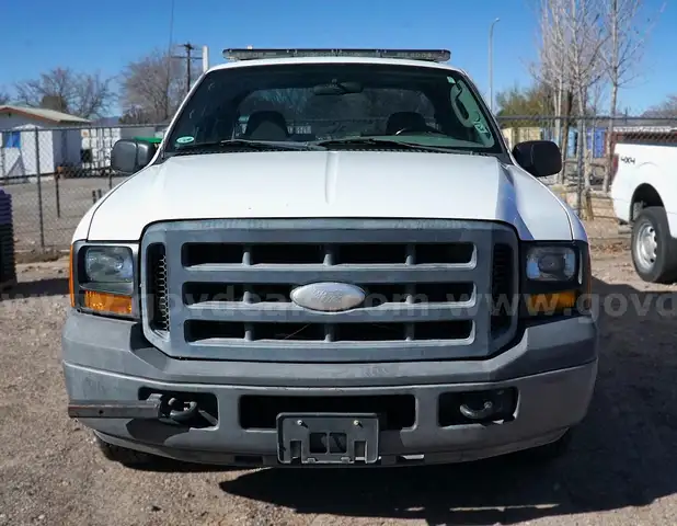 2006 Ford F-250 SD XL SuperCab 2WD