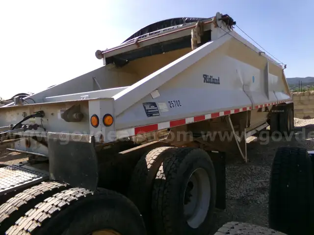 2002 Midland Belly Dump MC2000