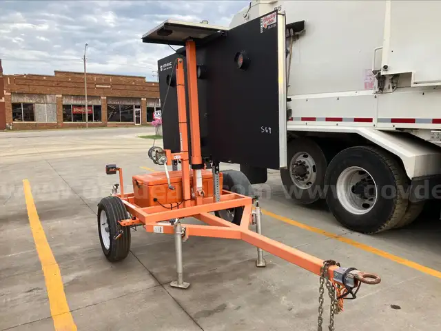 VER-MAC ST 4X8 ARROW BOARD