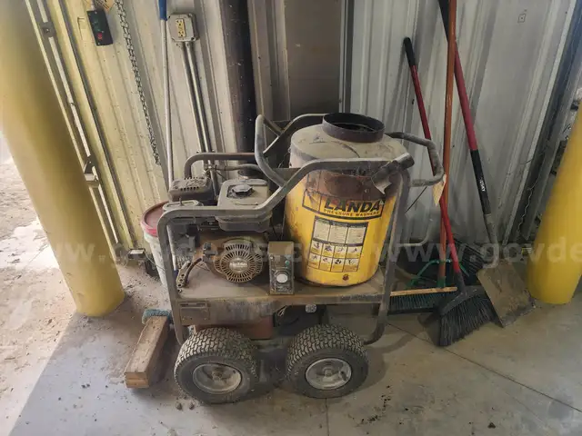 Landa Portable Pressure Washer