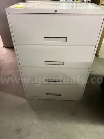 Filing Cabinet that is locked with no key