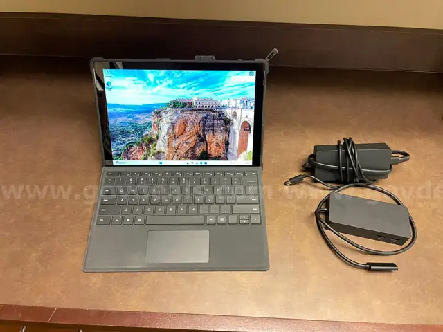 Surface Pro 7 w/ Docking Station