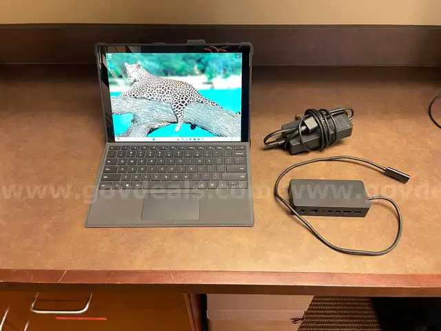 Surface Pro 7 w/ Docking Station