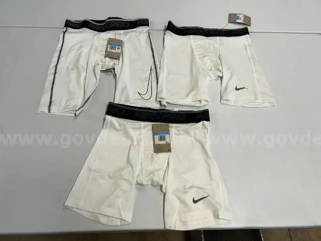 Lot of 3 Nike Men&#x27;s Compression shorts- size Medium