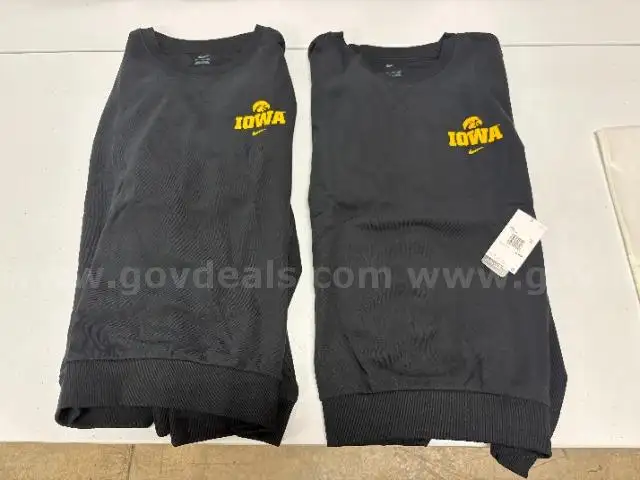 Lot of 2 Men&#x2019;s Iowa Hawkeyes Nike Crewneck Sweatshirt size 3XL