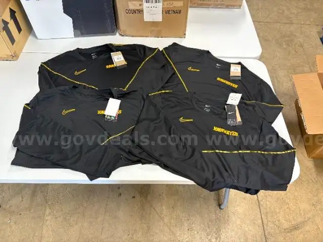 Lot of 4 Iowa Hawkeye Long Sleeves- size 2XL