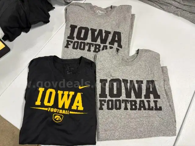 3 Iowa Hawkeyes T-shirts size Large