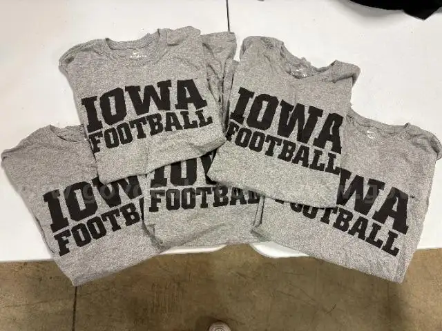 5 Iowa Hawkeyes T-shirts size medium