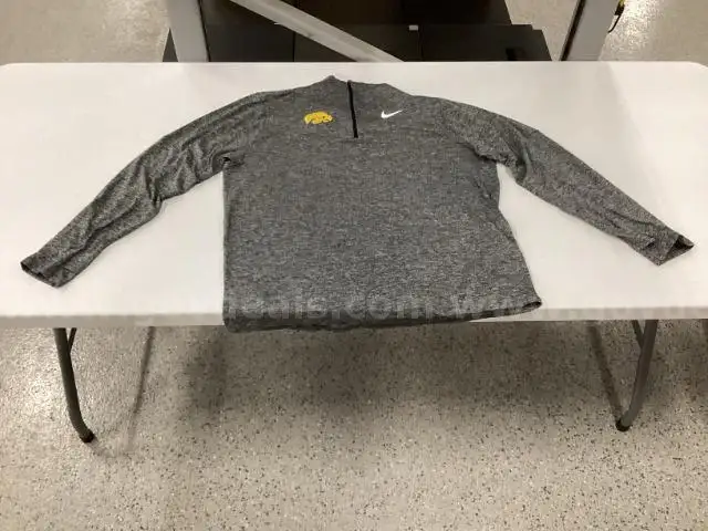 Extra Large Nike Iowa Running Dri-Fit Quarter Zip Sweater