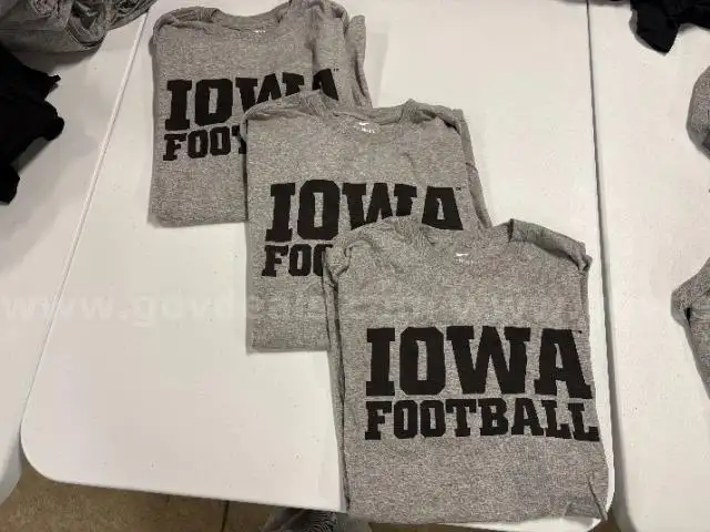 3 Iowa Hawkeyes T-shirts size Large