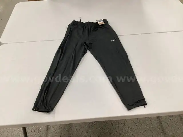 Black Large Nike Dri-Fit OCT65 Running Pants