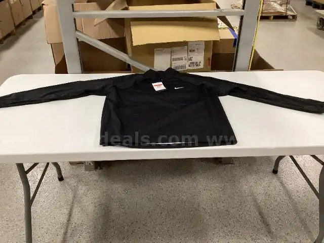 Large Black Nike Repel 1/4 Zip