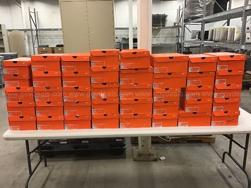 size 10c football cleats